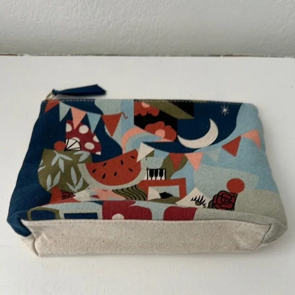 Clarins Abstract Art Canvas Cosmetic Pouch - Picture 2 of 8